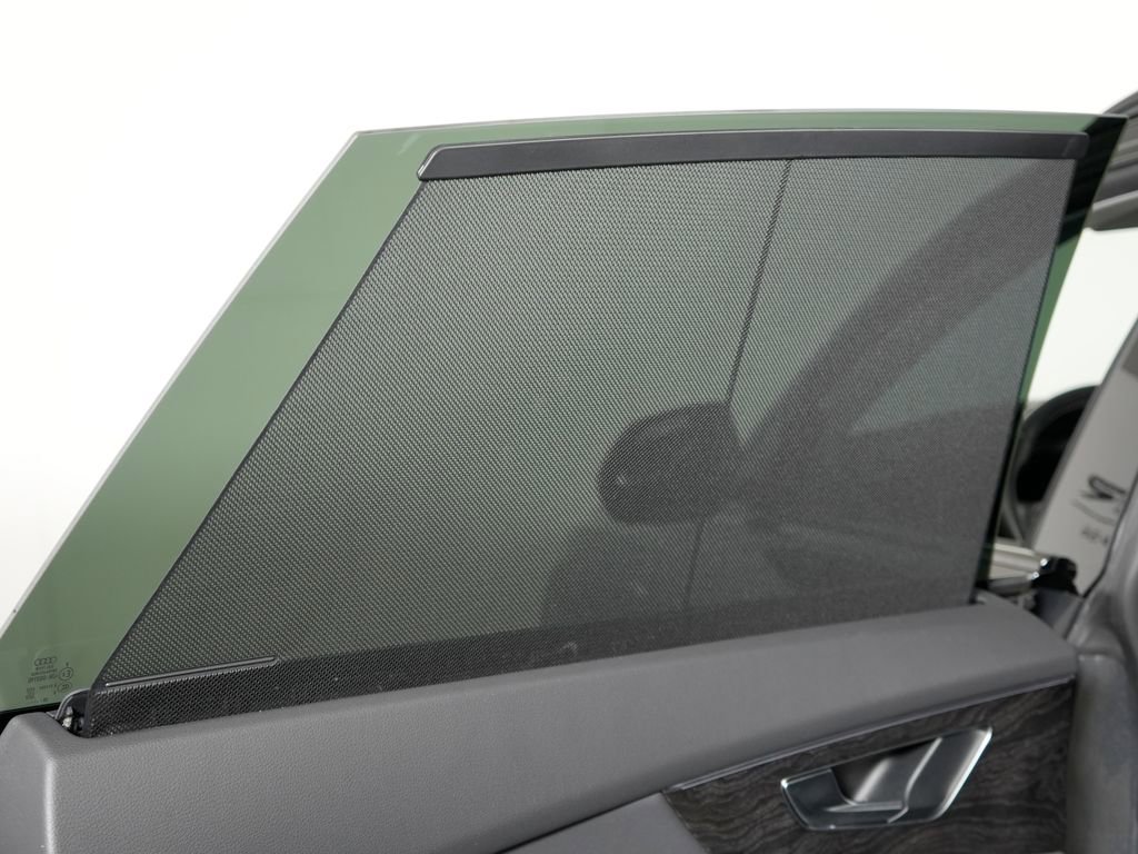 Used 2021 Audi Q8 Prestige w/ Prestige Package image 34