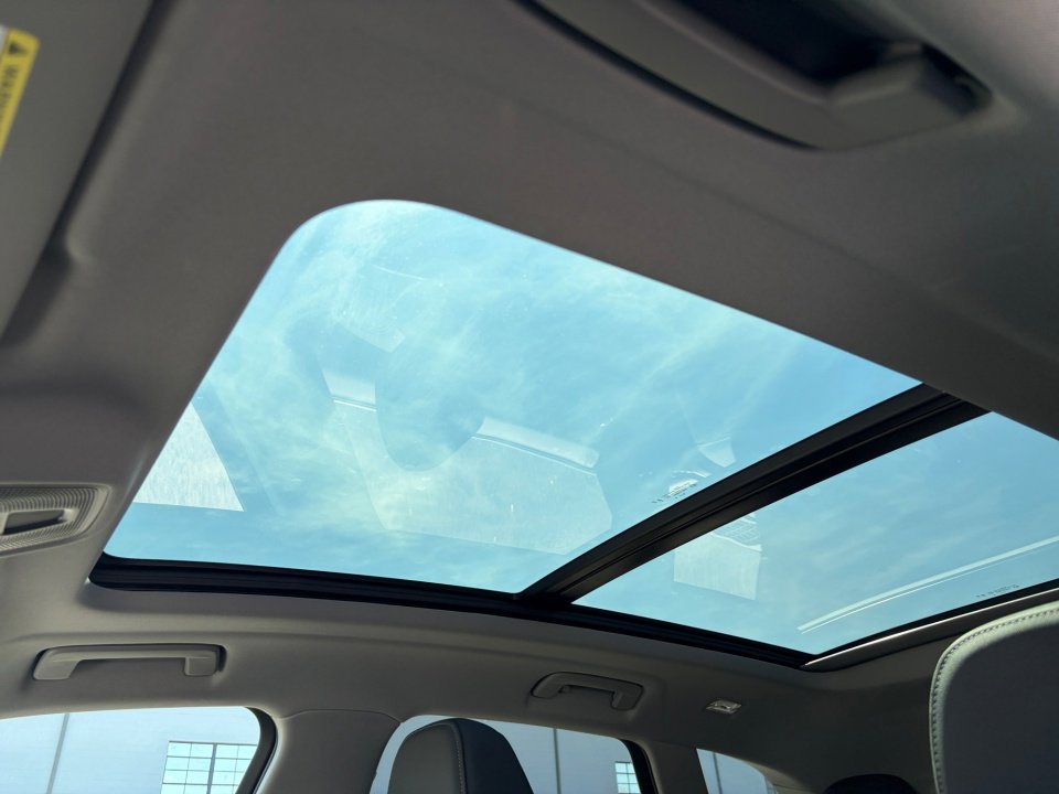 Used 2025 Audi Q5 Premium w/ Convenience Package image 21