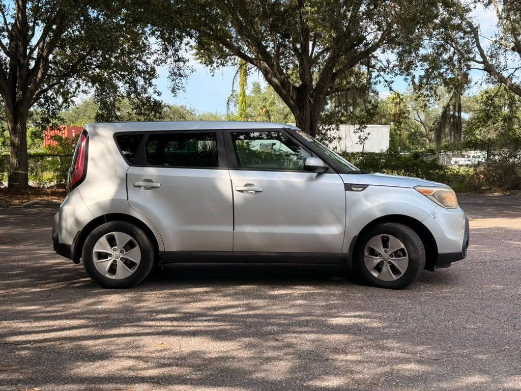 Used 2014 Kia Soul FWD image 3