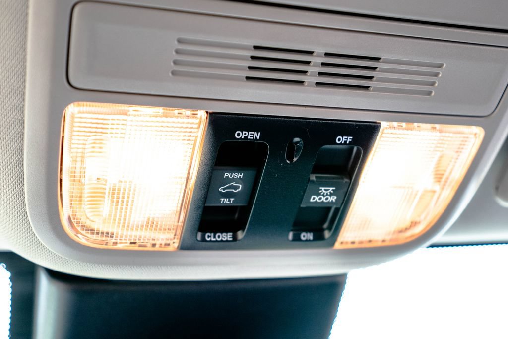 Used 2025 Honda Odyssey EX-L image 33