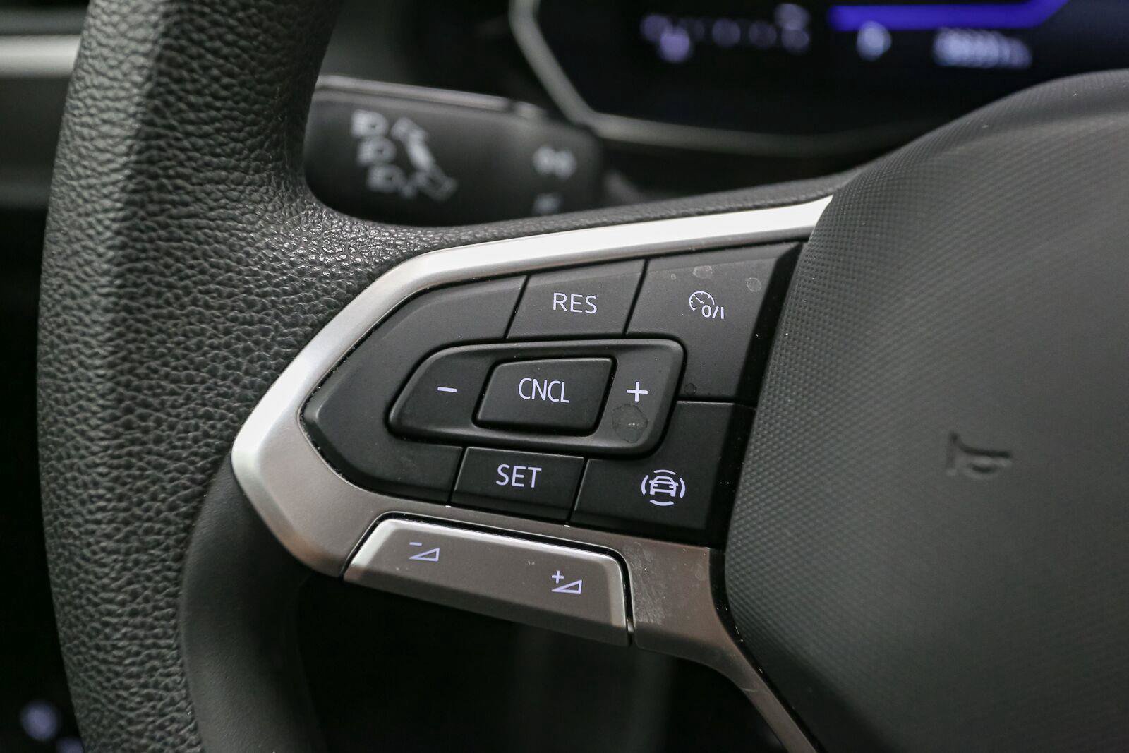 Certified 2023 Volkswagen Jetta Sport FWD image 33