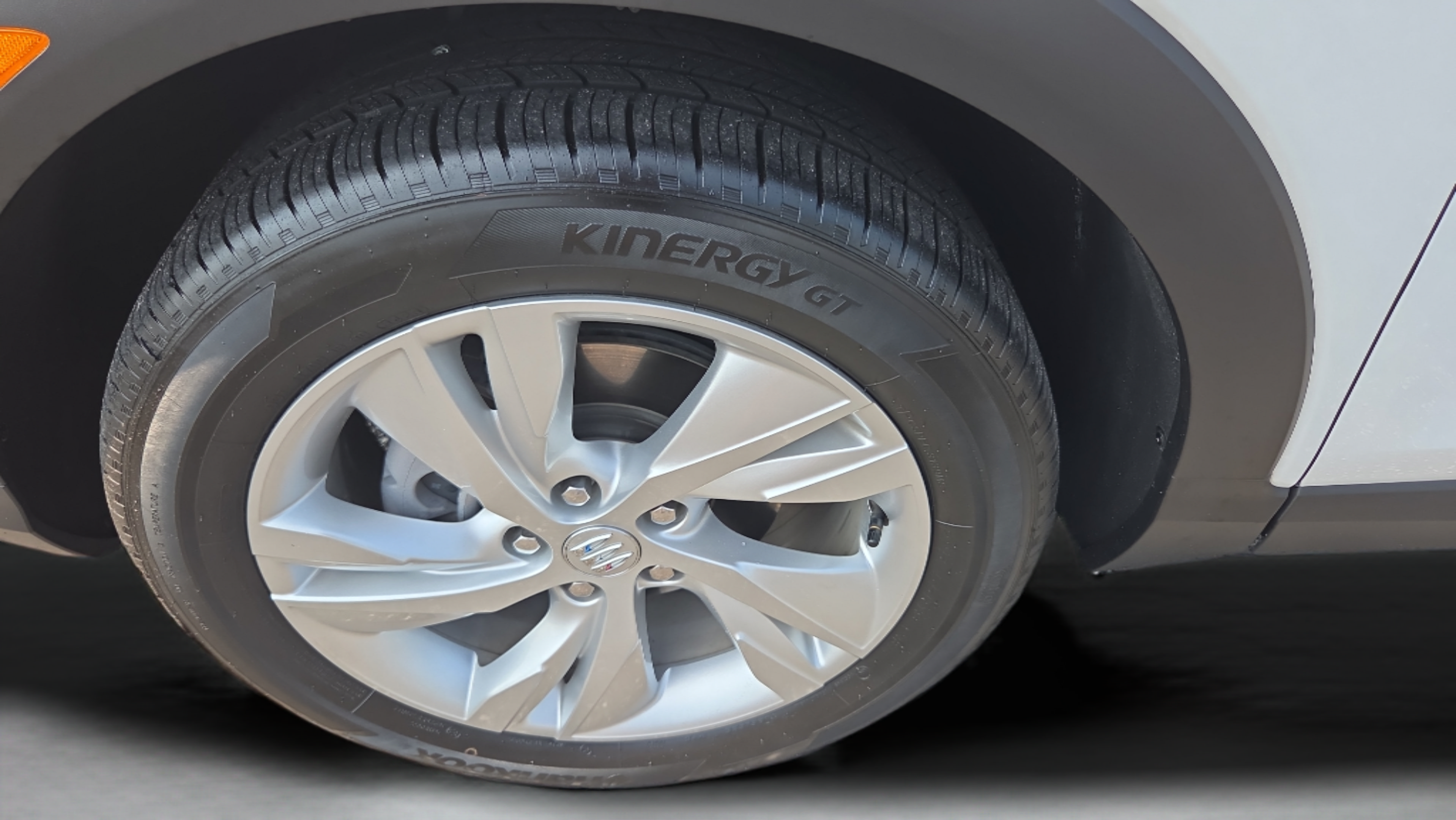 Certified 2024 Buick Encore GX Preferred FWD image 29