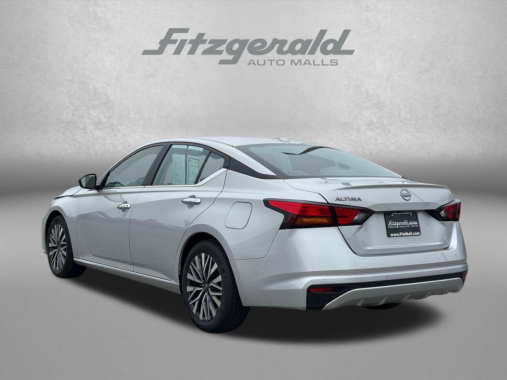 Used 2025 Nissan Altima 2.5 SV FWD image 7
