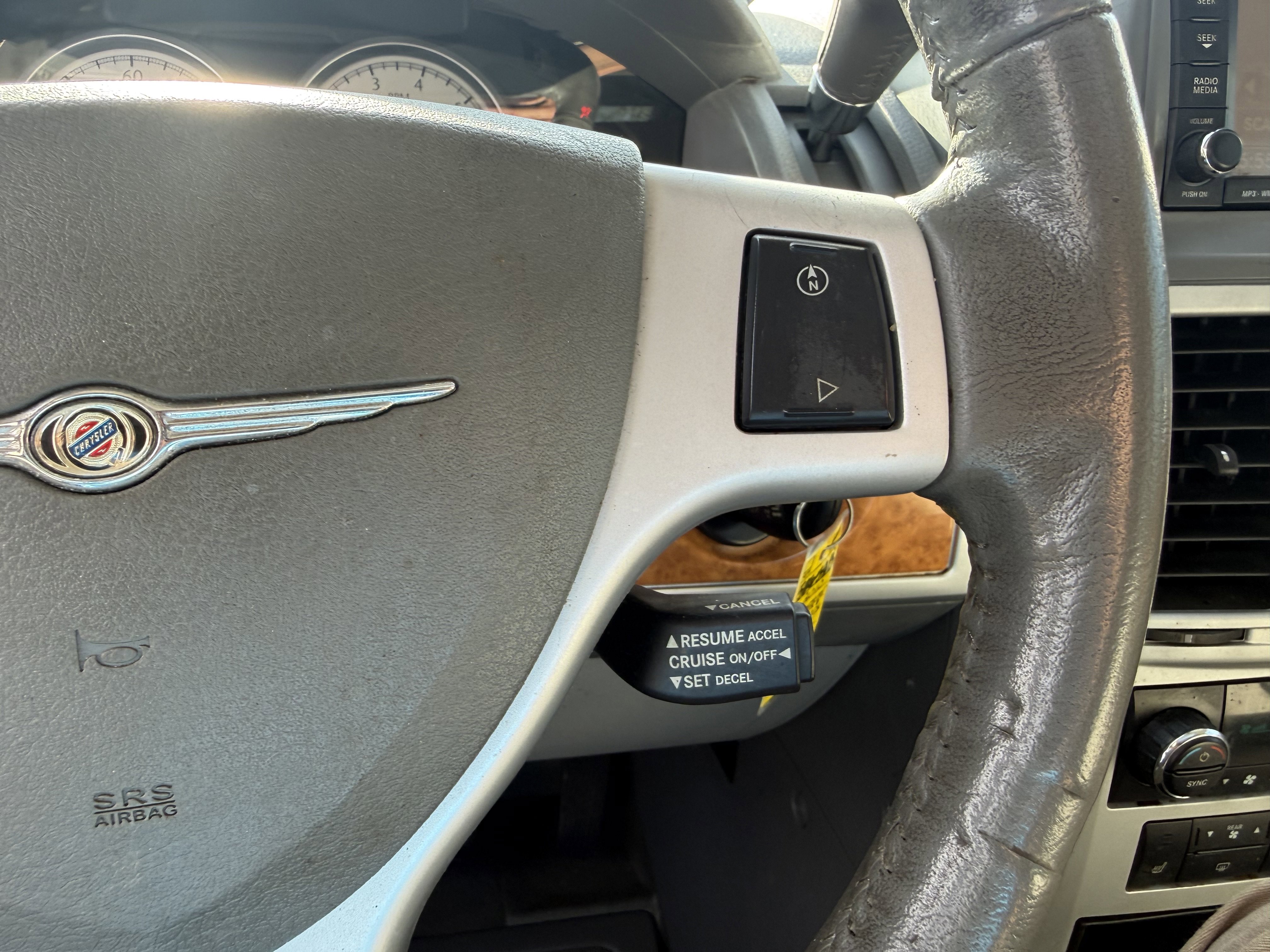Used 2010 Chrysler Town & Country Limited FWD image 22