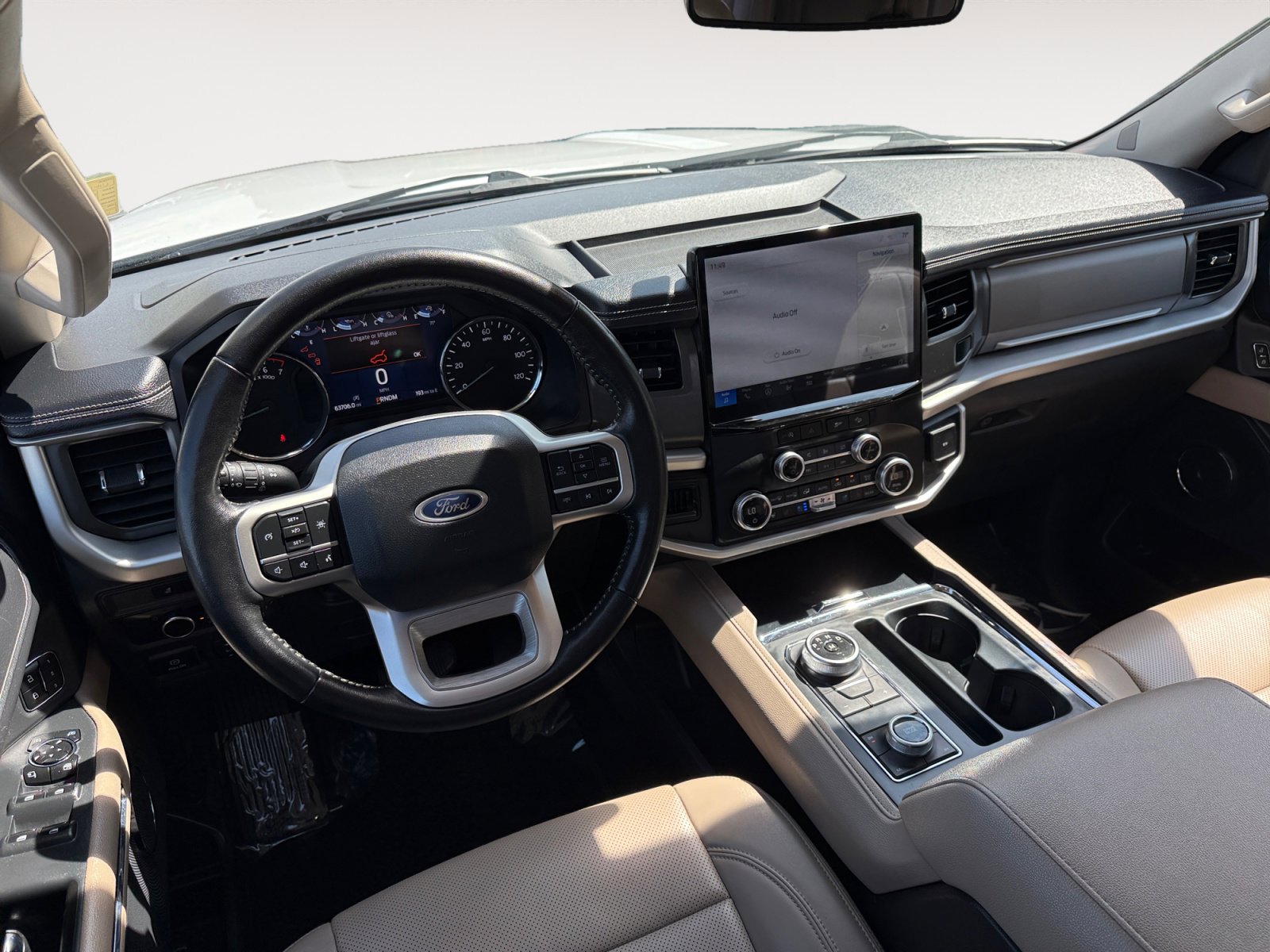 Certified 2024 Ford Expedition XLT image 15