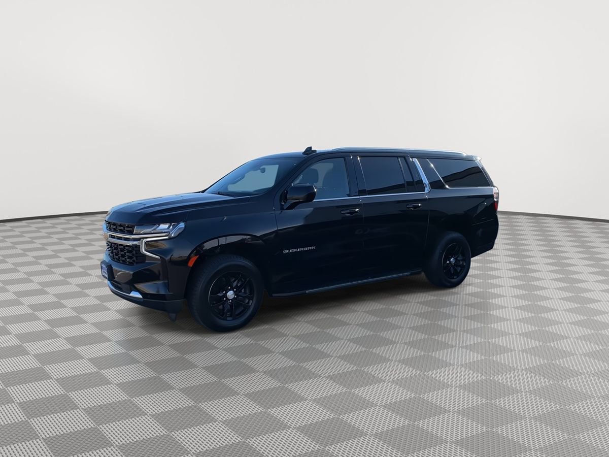 Used 2022 Chevrolet Suburban LS AWD/4WD image 3