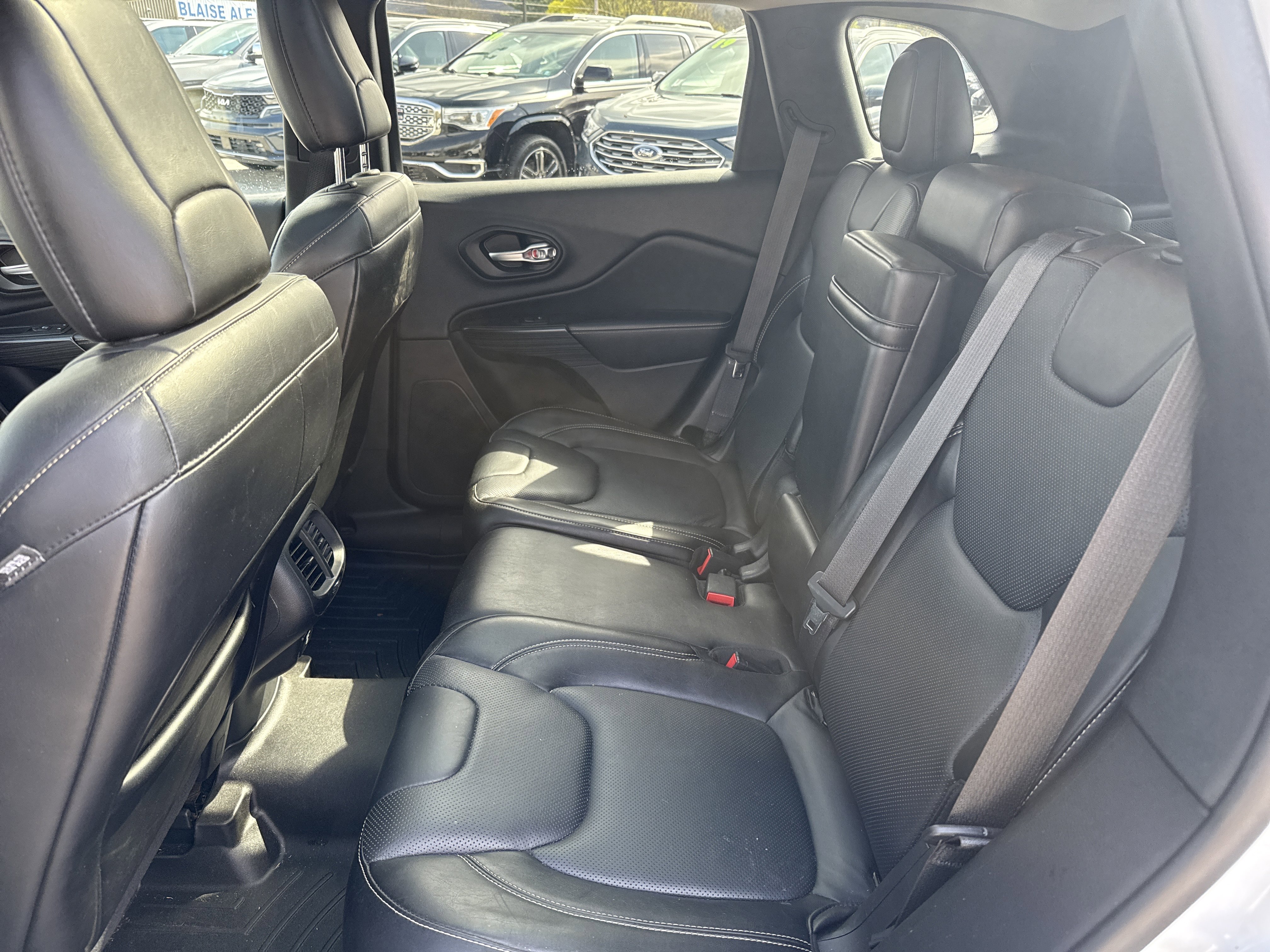 Used 2014 Jeep Cherokee Limited w/ Technology Group image 7