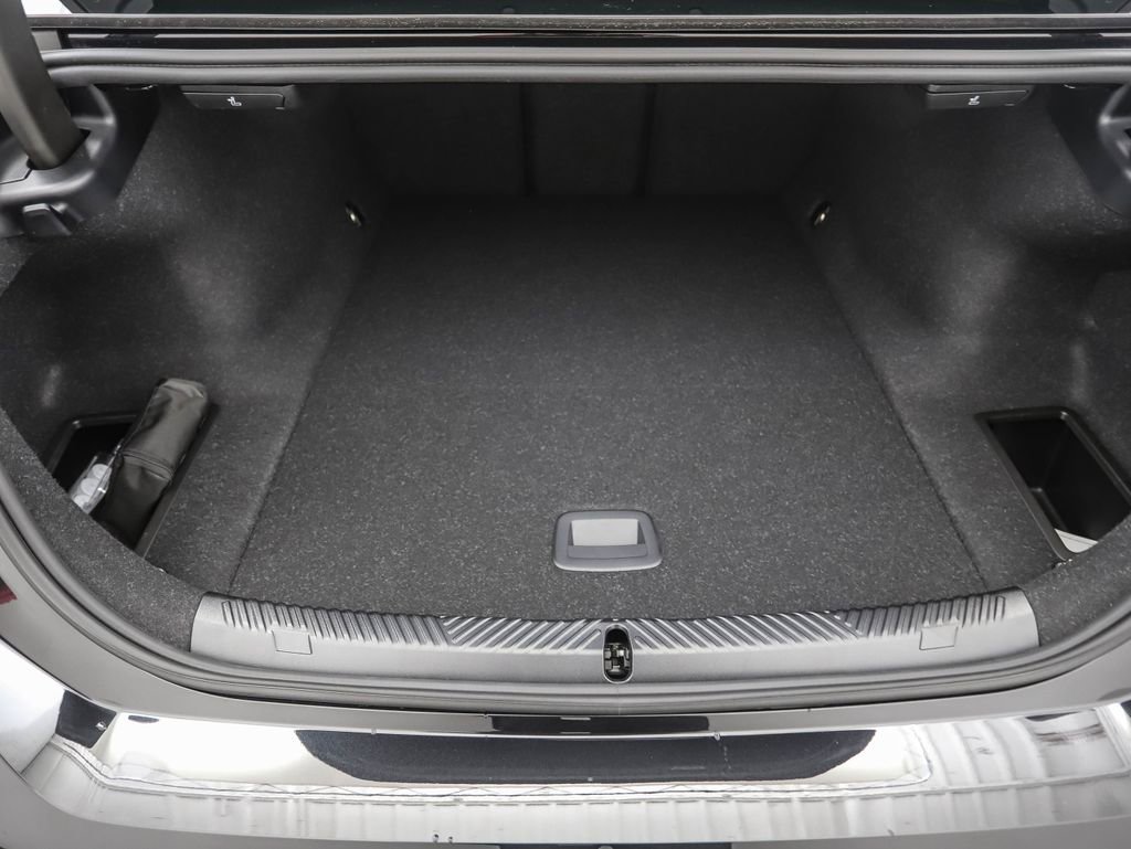 Used 2025 BMW i5 xDrive40 w/ Premium Package image 23