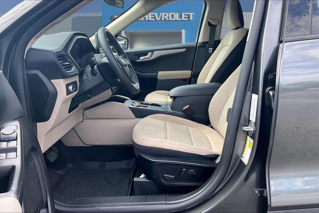 Used 2020 Ford Escape SE FWD image 21