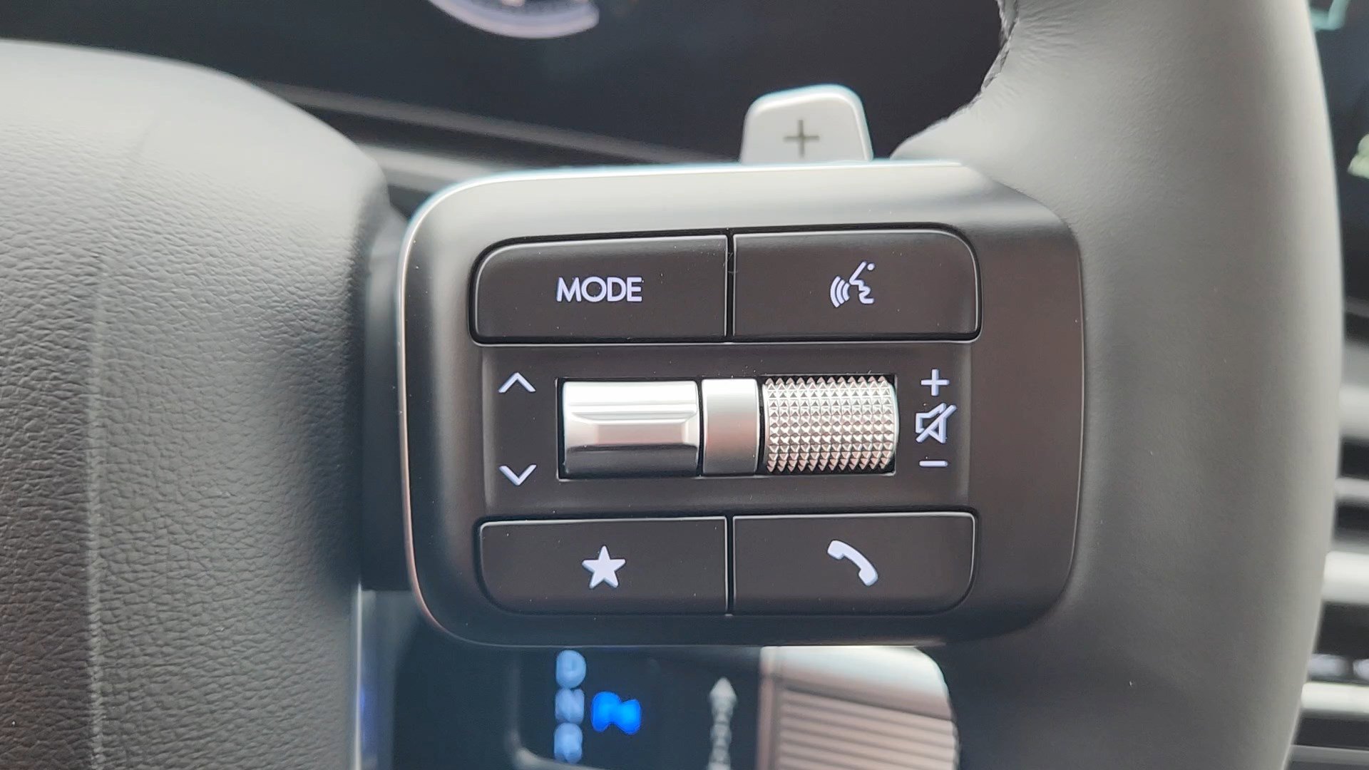 New 2026 Hyundai Santa Fe SE image 12