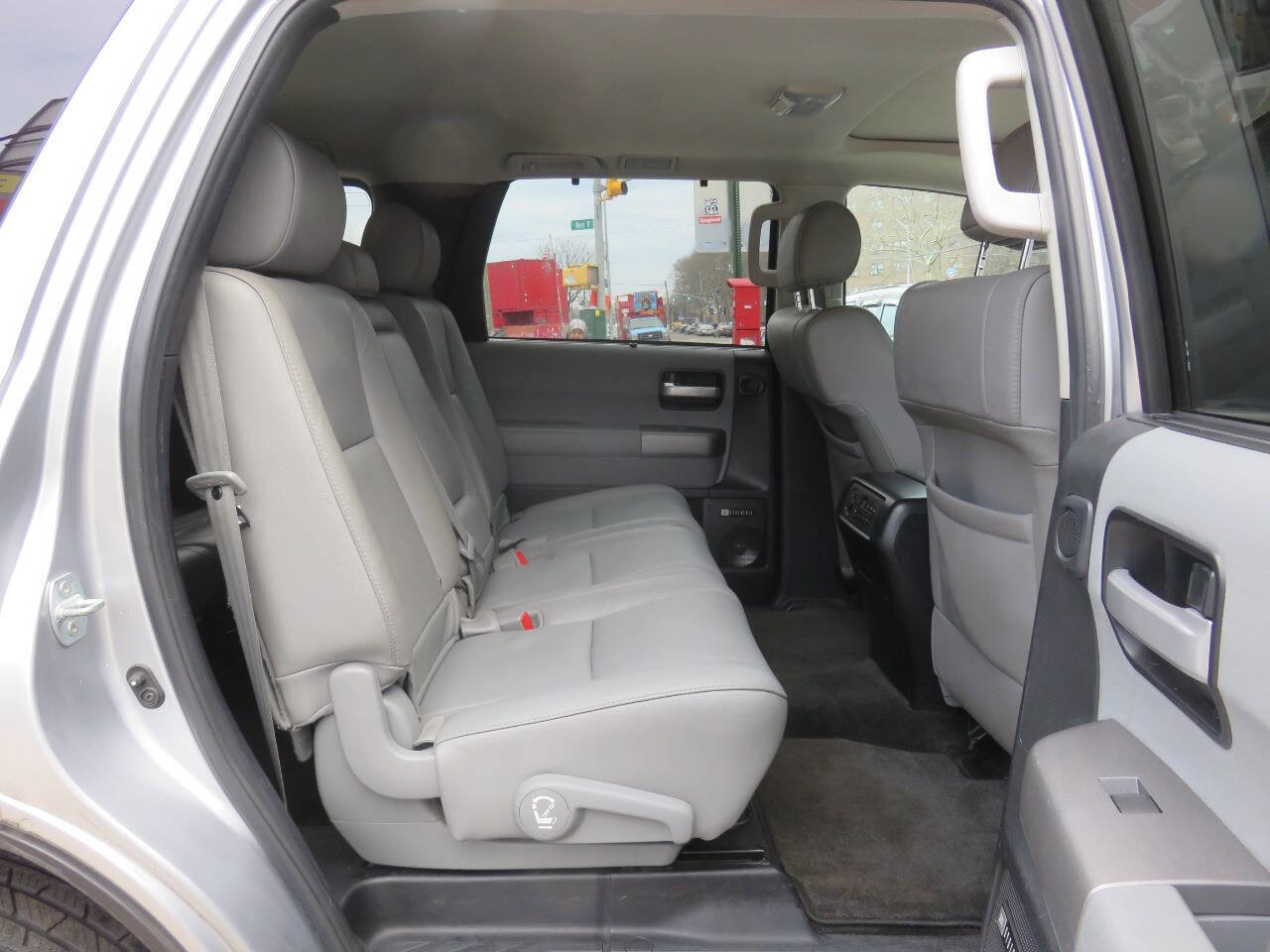 Used 2012 Toyota Sequoia Limited image 22