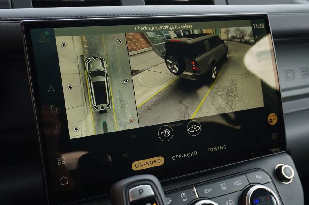 New 2026 Land Rover Defender 130 X-Dynamic SE image 26