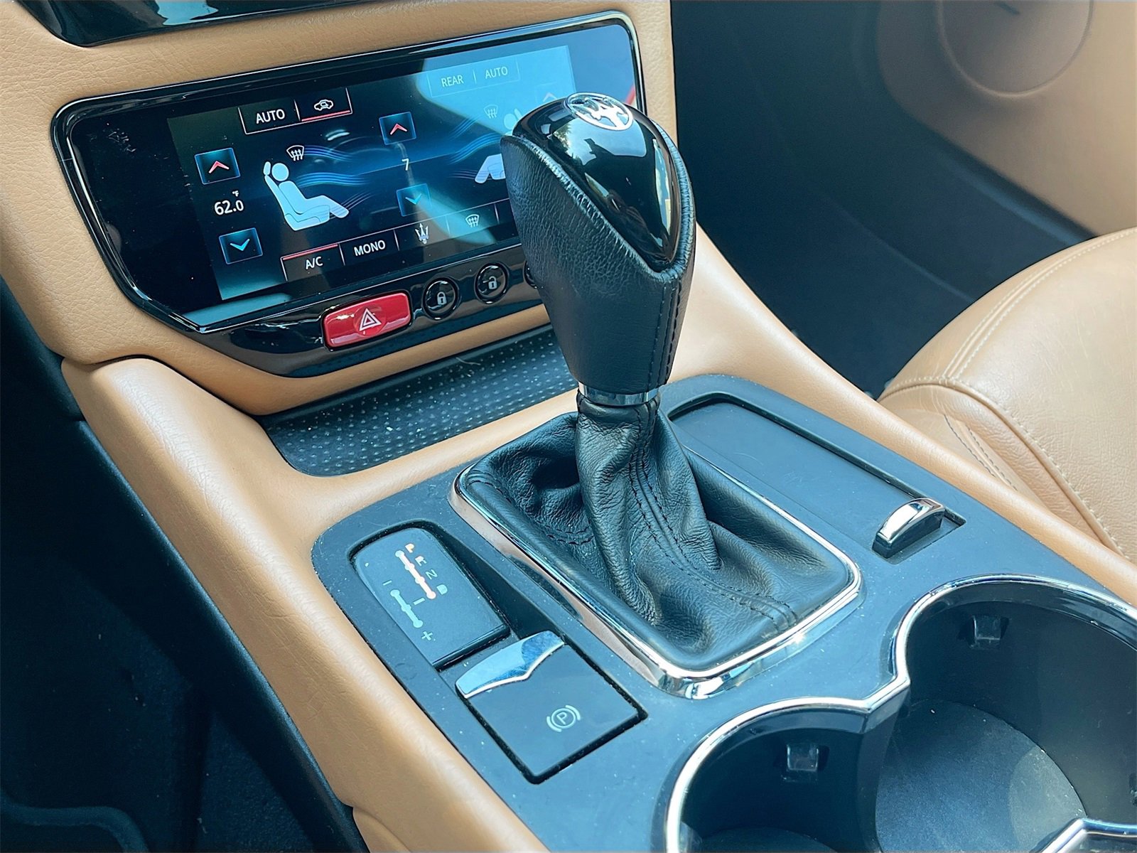 Used 2017 Maserati GranTurismo Sport image 17