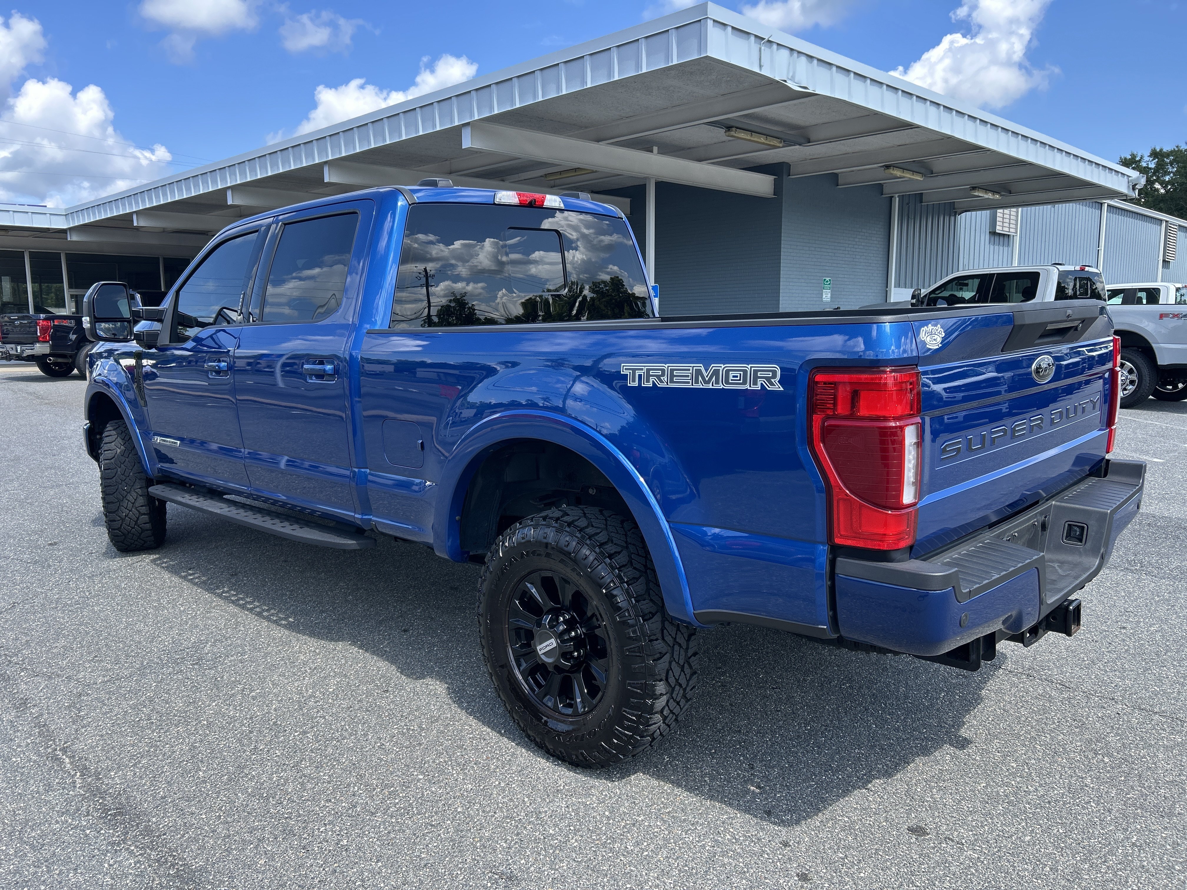 Used 2022 Ford F250 Lariat w/ Tremor Off-Road Package AWD/4WD image 5