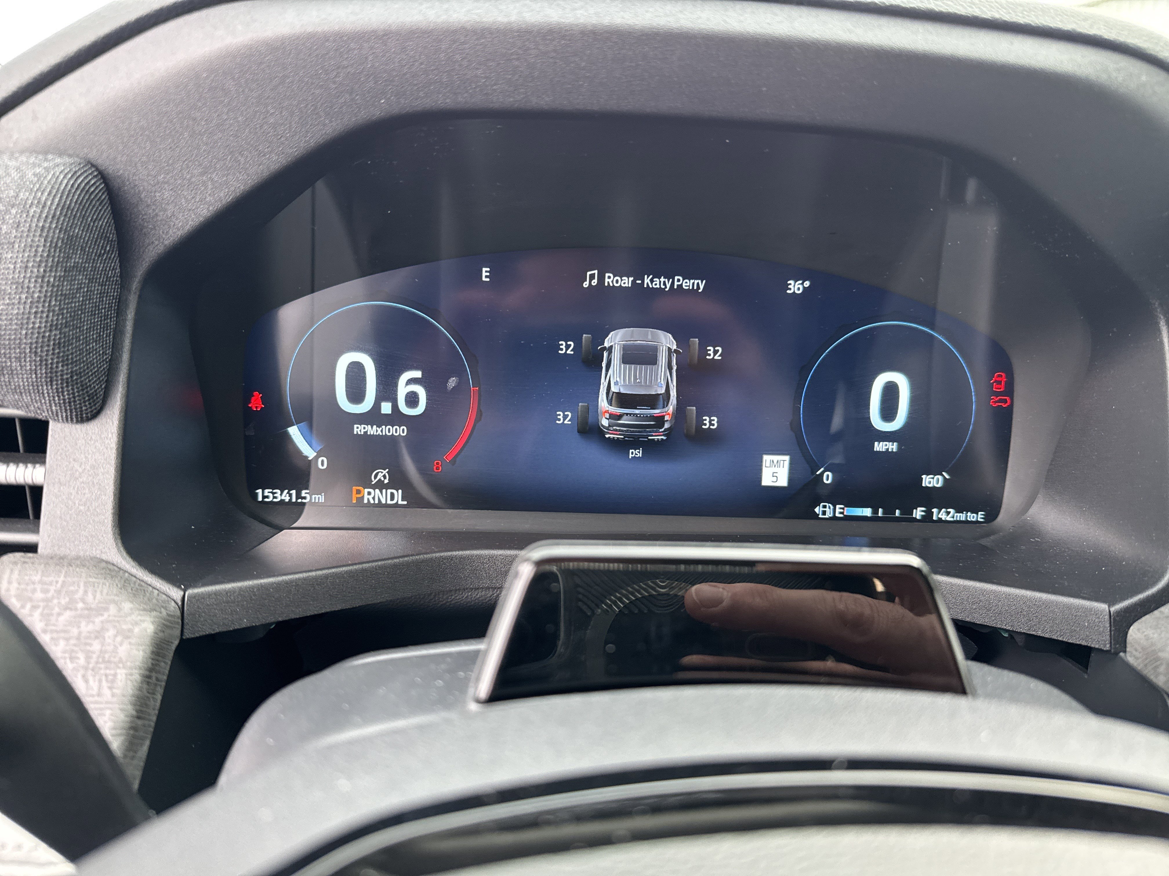 Used 2025 Ford Explorer Platinum w/ Ultimate Package image 33