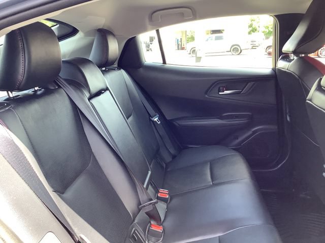Used 2026 Toyota Prius Plug-In Hybrid FWD image 32
