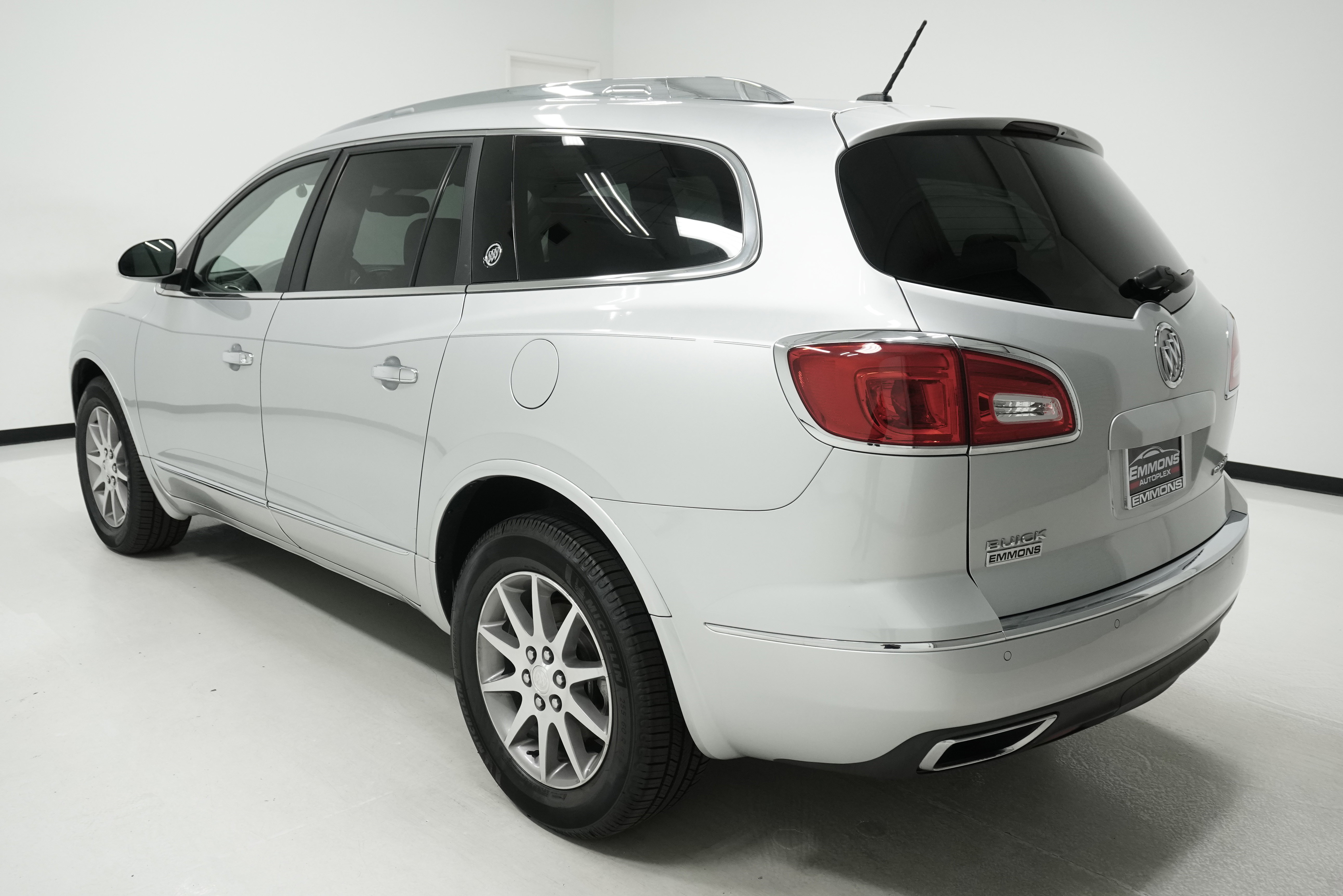 Used 2015 Buick Enclave Leather image 6