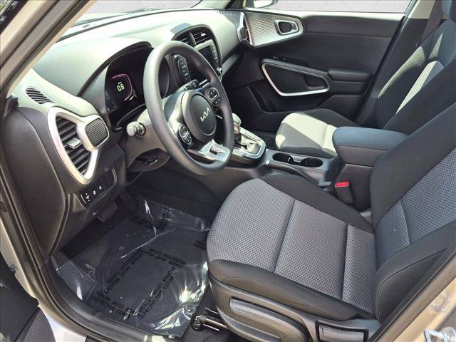 Used 2024 Kia Soul LX w/ Option Group 015 FWD image 15