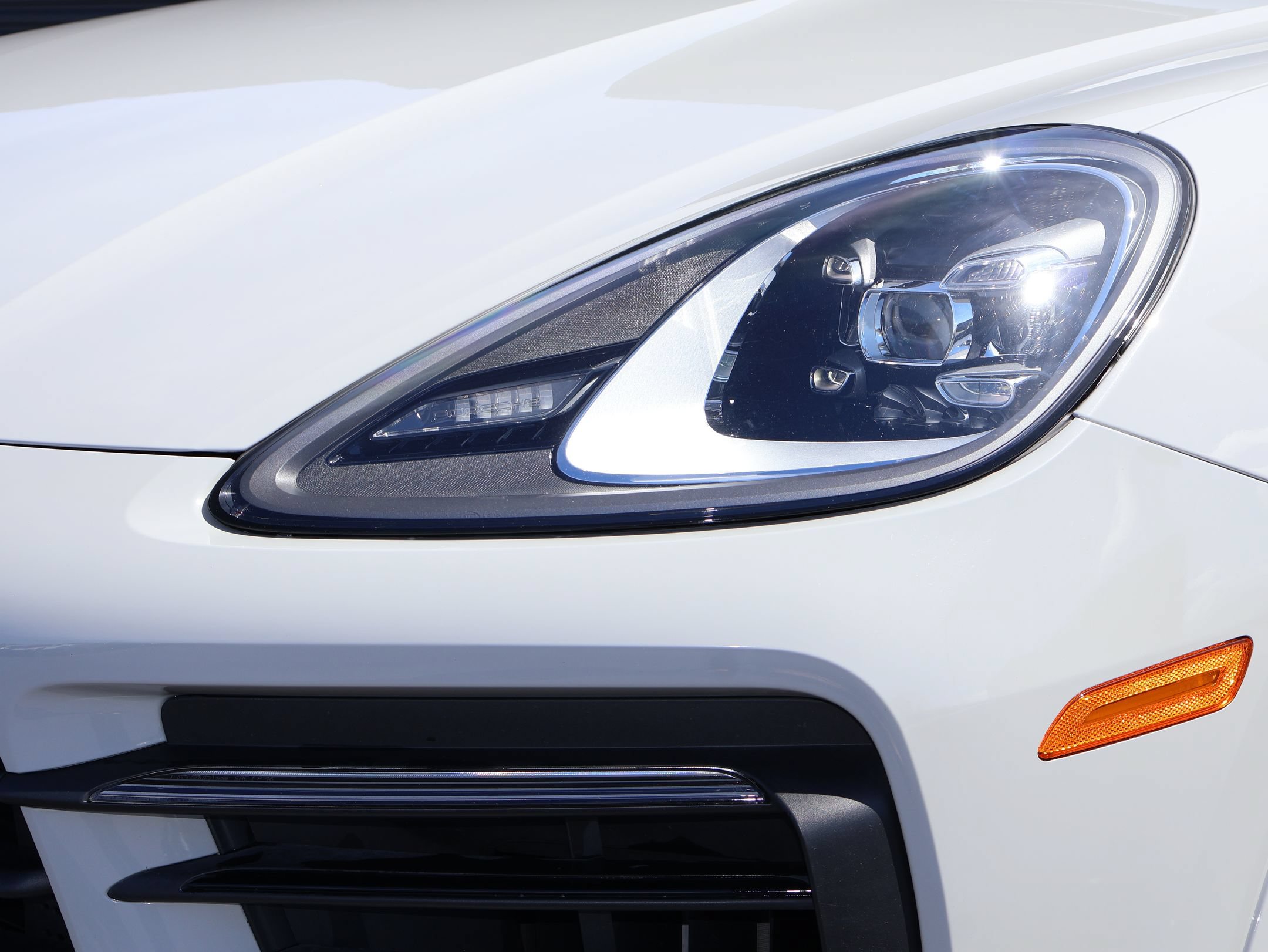 Used 2022 Porsche Cayenne AWD/4WD image 11