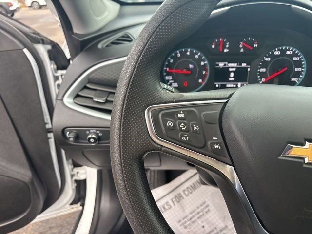 Used 2023 Chevrolet Malibu LT image 17