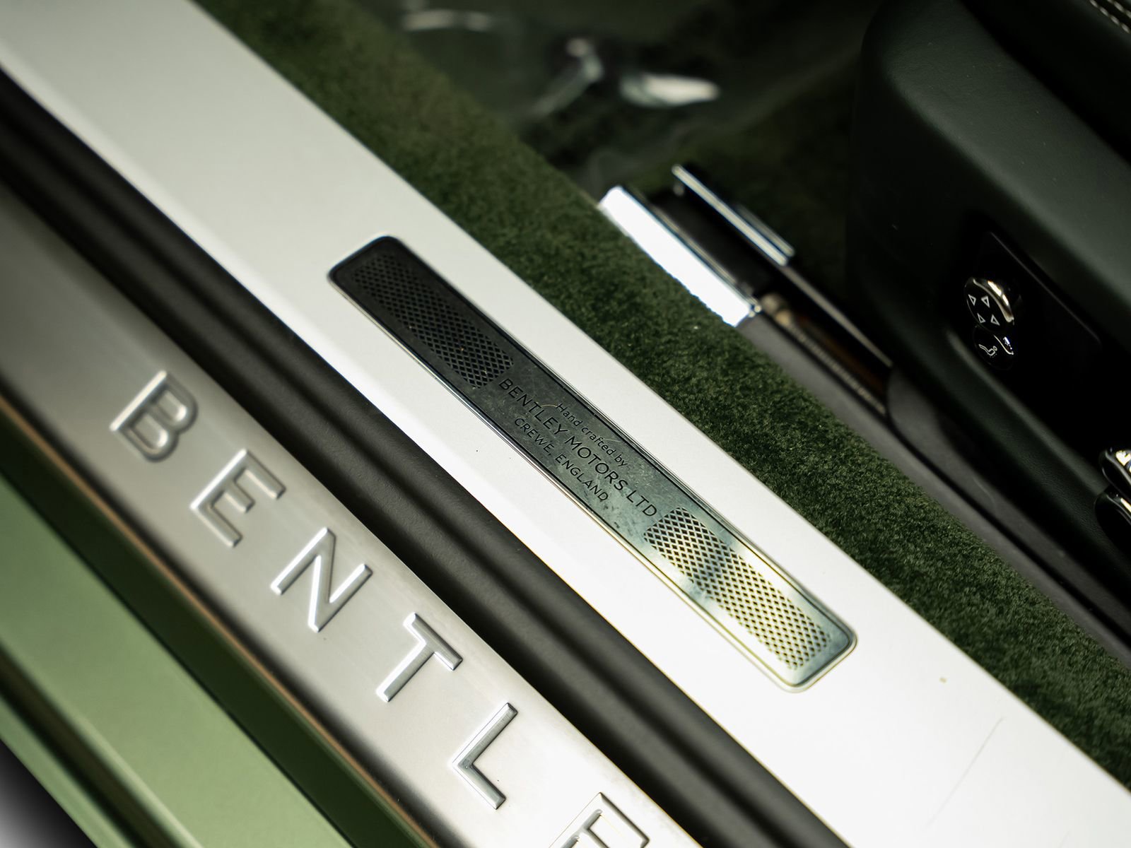 Used 2021 Bentley Continental GT AWD/4WD image 64