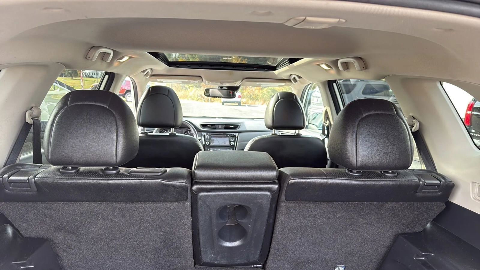 Used 2017 Nissan Rogue SL w/ SL Premium Package image 46