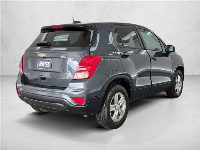 Used 2022 Chevrolet Trax LS w/ Tint and Cruise Package AWD/4WD image 5