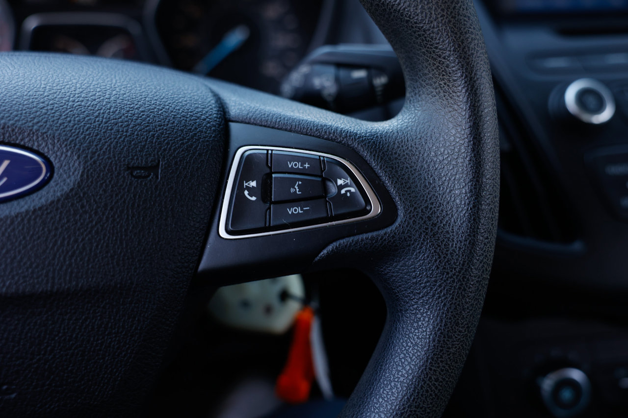 Used 2015 Ford Focus SE image 25