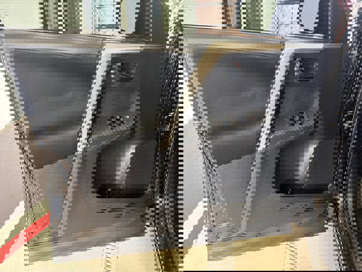 Used 2013 Toyota RAV4 XLE AWD/4WD image 22