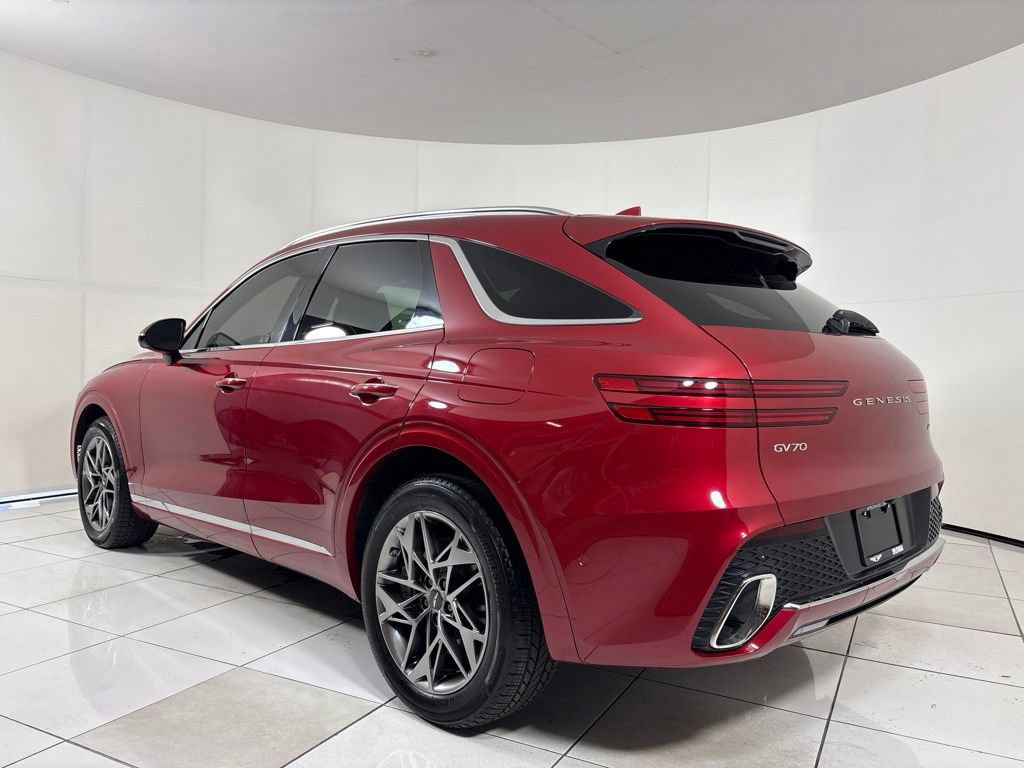 Used 2023 Genesis GV70 2.5T w/ Advanced Package AWD/4WD image 3