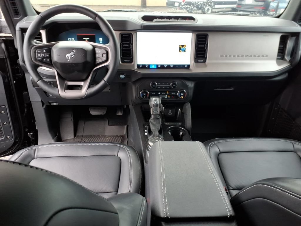 Used 2026 Ford Bronco Outer Banks w/ Sasquatch Package AWD/4WD image 13