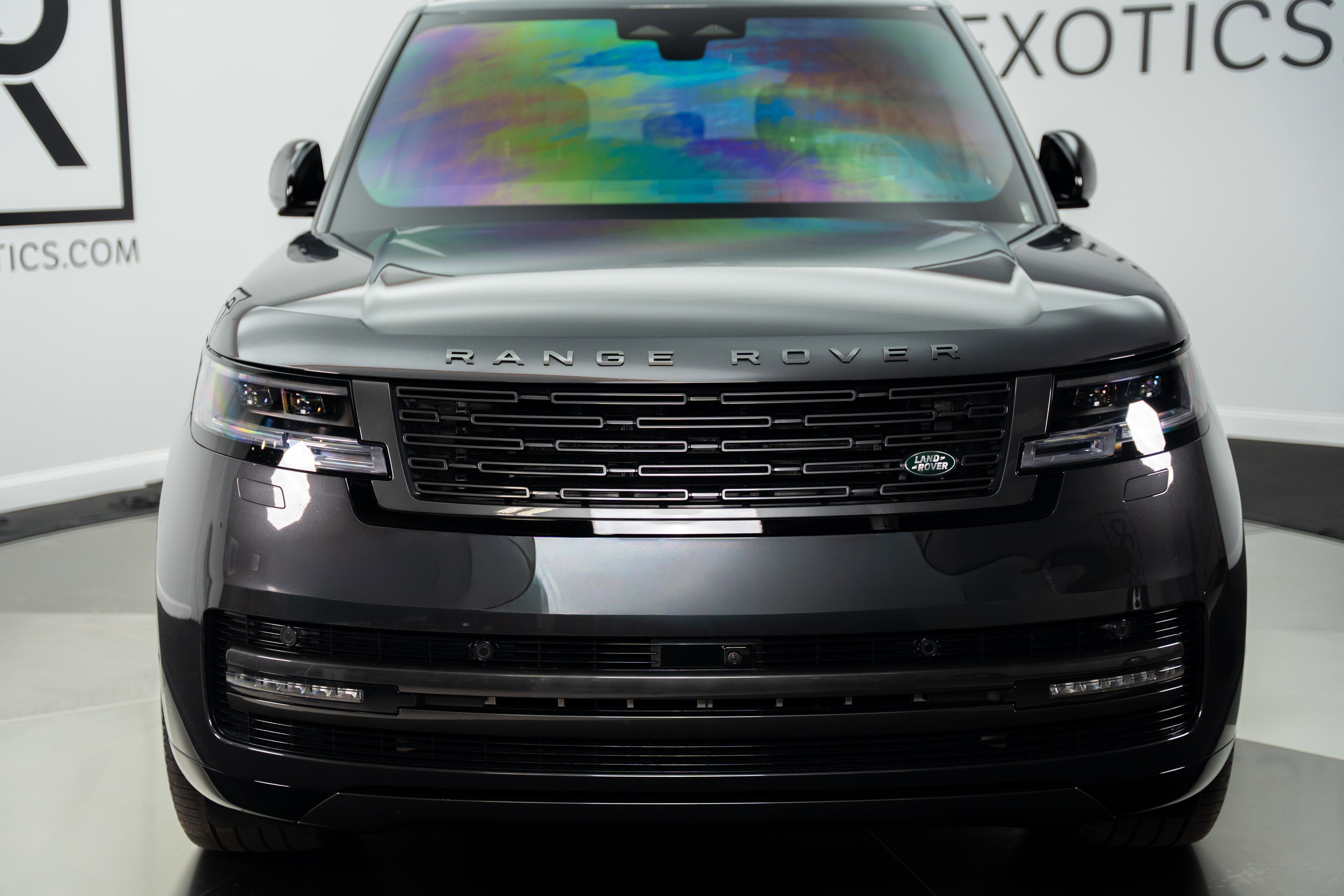 Used 2025 Land Rover Range Rover SE AWD/4WD image 9