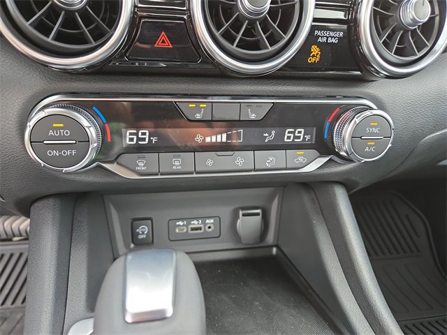 New 2025 Nissan Sentra SR w/ Midnight Edition image 22