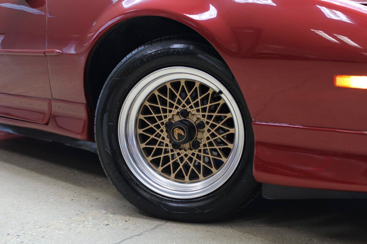Used 1987 Pontiac Firebird Trans Am RWD image 4