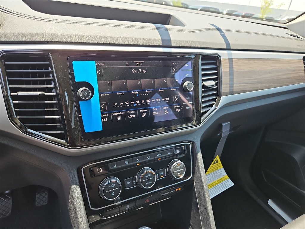 Used 2023 Volkswagen Atlas SEL image 22