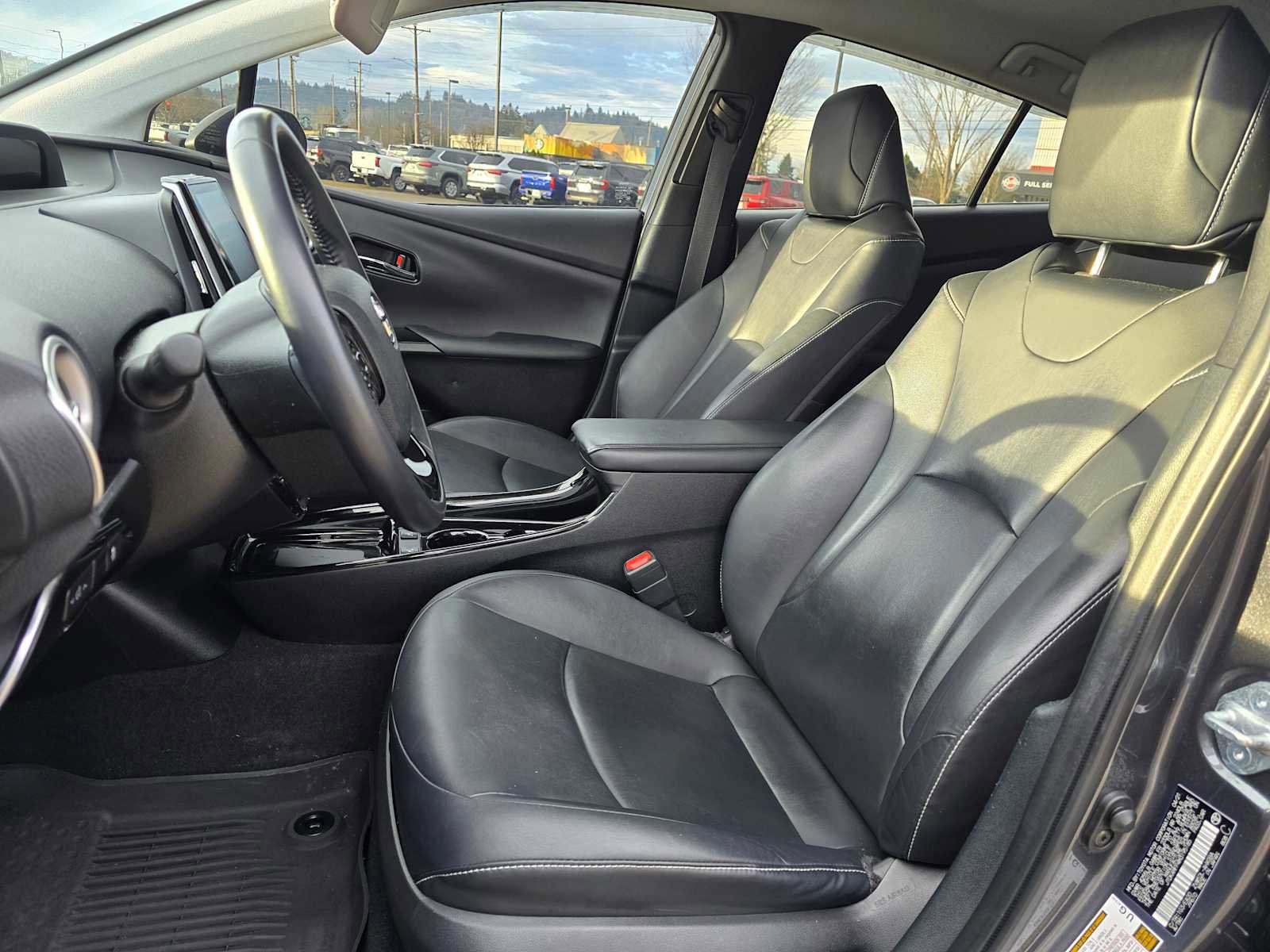 Used 2021 Toyota Prius Prime XLE image 25