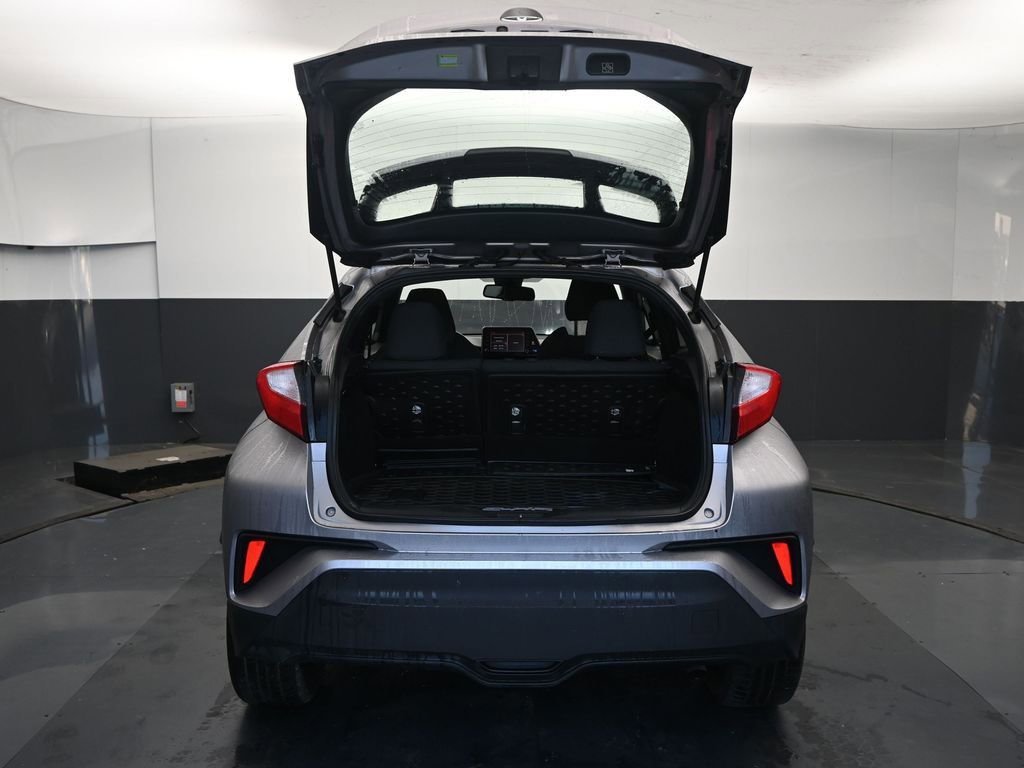 Used 2019 Toyota C-HR image 11