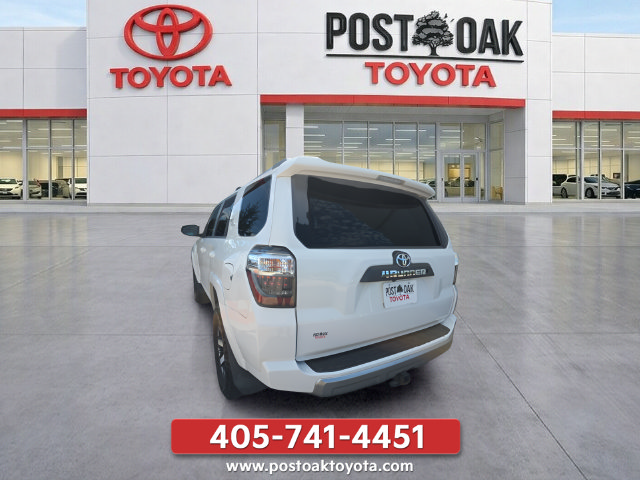 Used 2017 Toyota 4Runner TRD Off-Road Premium AWD/4WD image 5