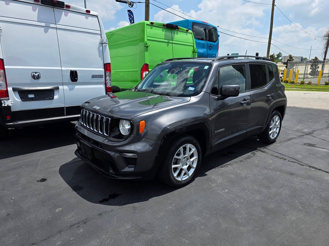 Used 2020 Jeep Renegade Latitude FWD image 31