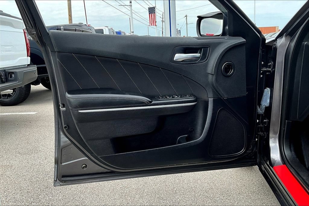 Used 2021 Dodge Charger SXT RWD image 18