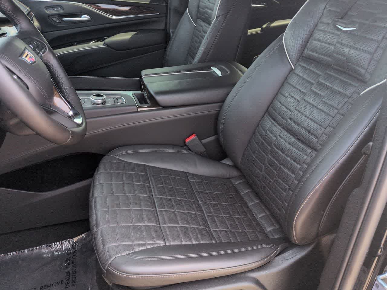 Used 2023 Cadillac Escalade Sport Platinum w/ LPO, ONYX Package AWD/4WD image 15