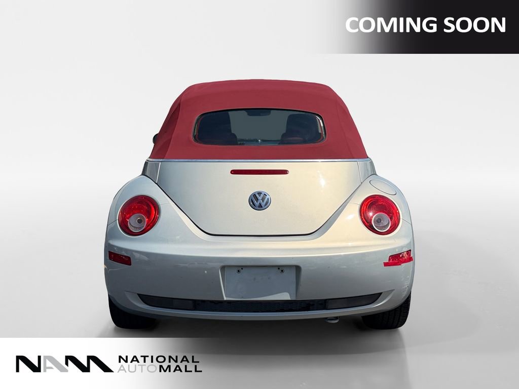 Used 2009 Volkswagen Beetle Blush FWD image 4
