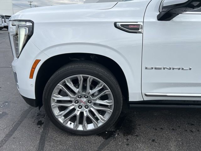 Used 2026 GMC Yukon Denali w/ Denali Reserve Package image 9