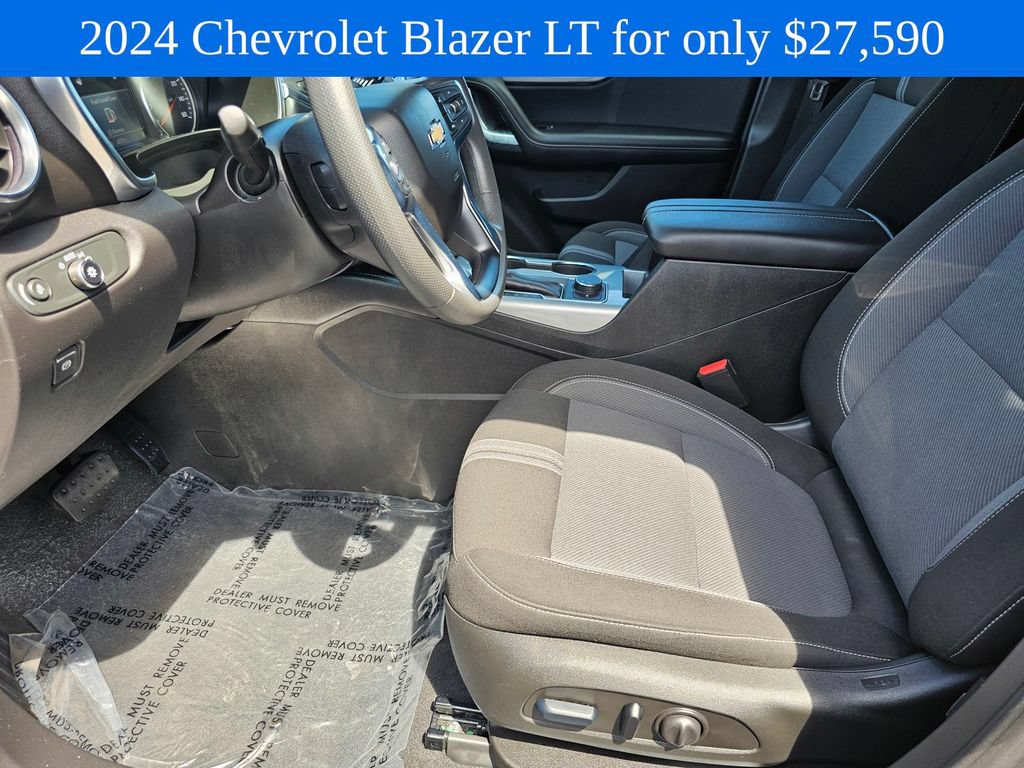 Used 2024 Chevrolet Blazer LT FWD image 22