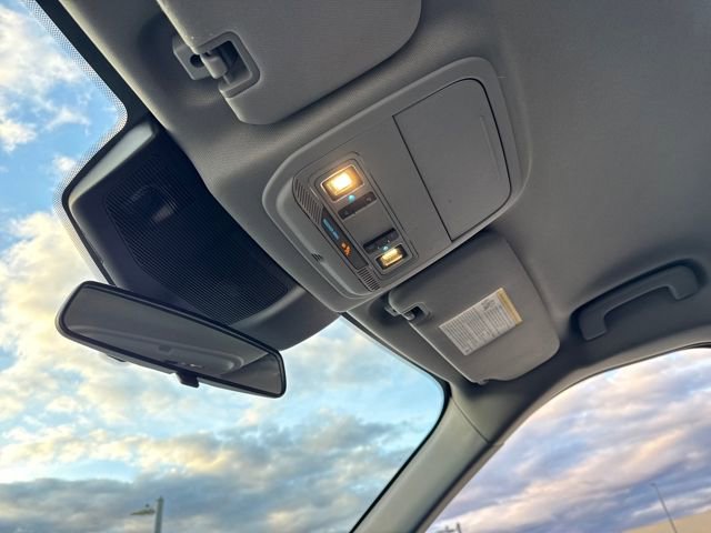 Used 2022 Ford Explorer XLT image 19