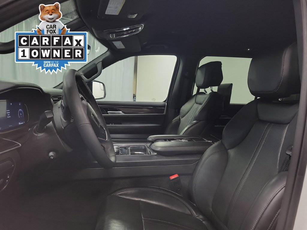 Used 2023 Jeep Wagoneer L 4WD w/ Rear Seat Video Group 1 image 15
