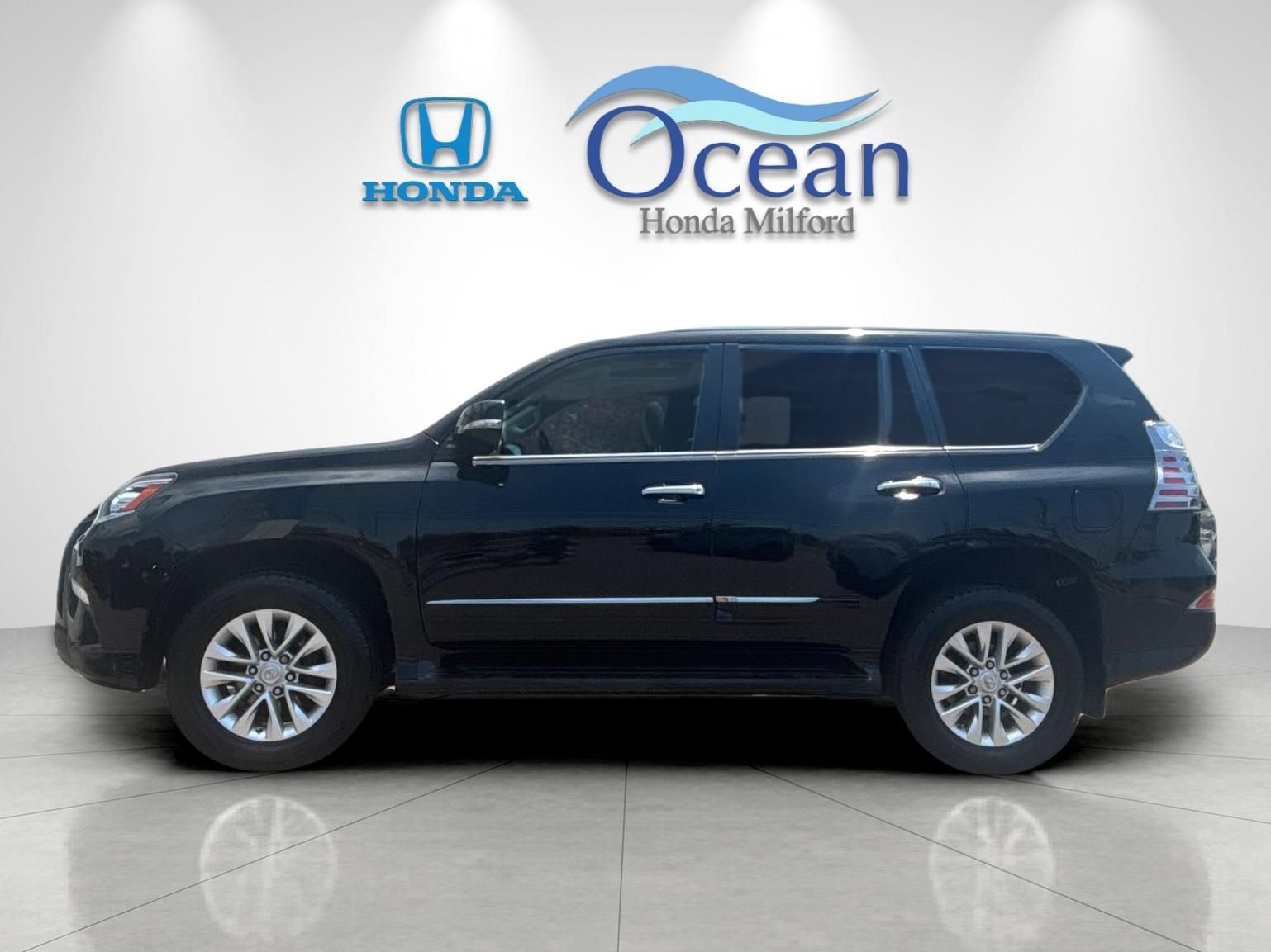 Used 2019 Lexus GX 460 Premium w/ Premium Package AWD/4WD image 6