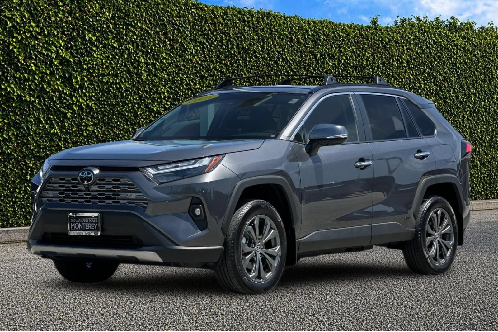 Used 2025 Toyota RAV4 Limited w/ Advanced Technology Package AWD/4WD image 8