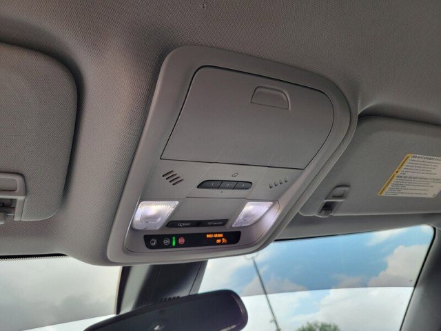 Used 2022 Chevrolet Blazer LT image 21