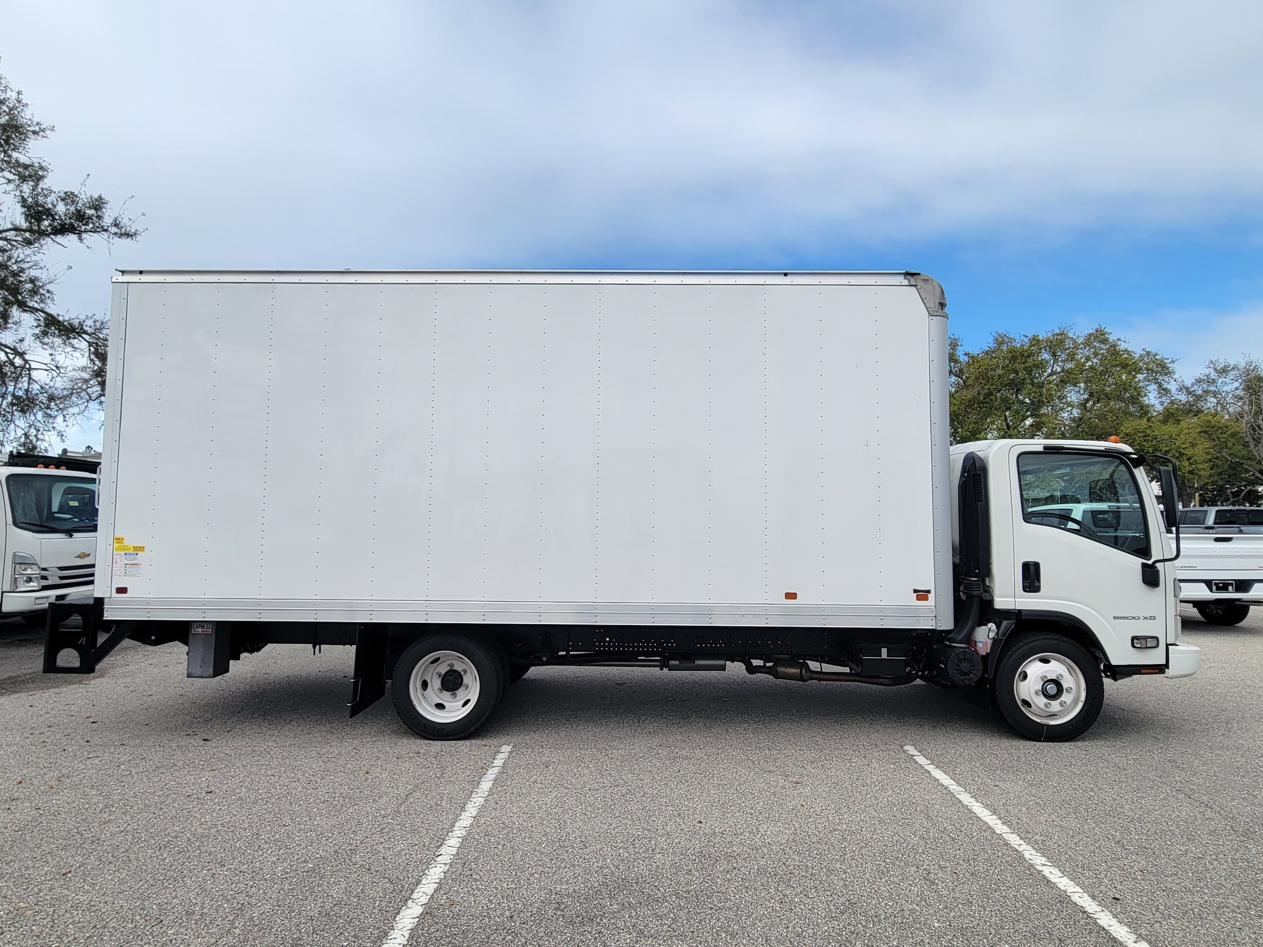 New 2025 Chevrolet Low Cab Forward 5500XG image 3